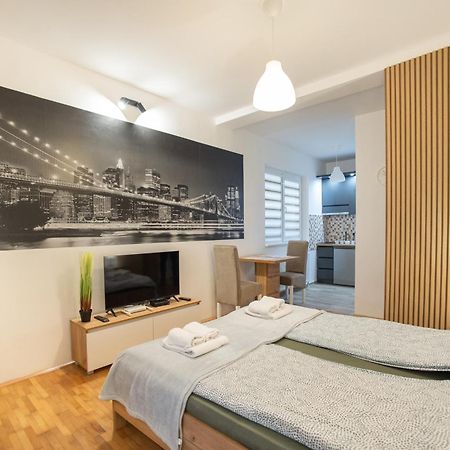 Ni V & V Studio Apartments 2 מראה חיצוני תמונה